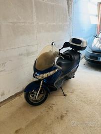 Scooter Burgan Suzuki 200 cc