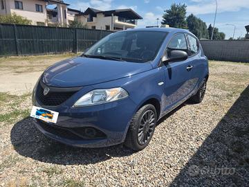 Lancia Ypsilon 1.2 69 CV 5 porte Mya