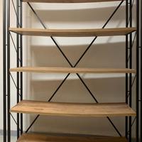 Libreria stile industriale
