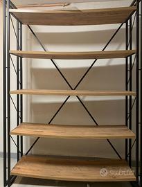 Libreria stile industriale
