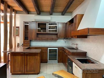 Cucina in legno