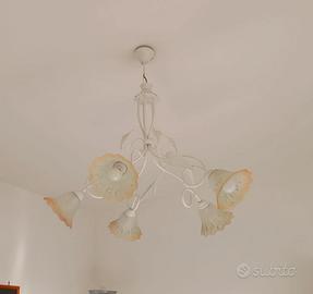 Lampadario bianco stile classico da salotto