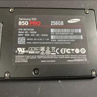 3 ssd da 250 gb Samsung 850 PRO