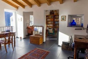 Rustico / Casale di 206 m² con più di 5 locali a R