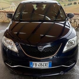 Lancia Ypsilon 1.2 69 CV 5 porte Gold
