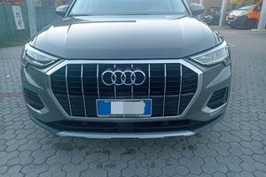 Audi Q3 Stronic business Advanced 2019