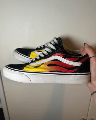 Vans Old Skool con fiamma