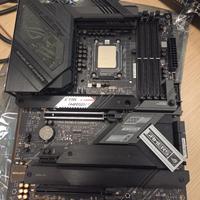 Asus Rog Strix Z690-f gaming wifi + cpu intel i5
