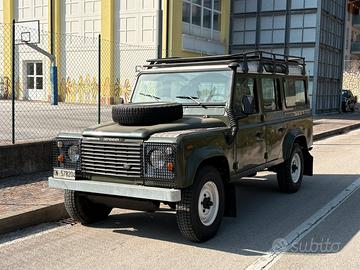 Land Rover 110 Defender