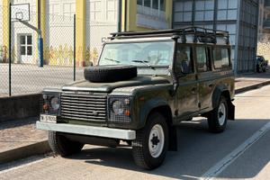 Land Rover 110 Defender