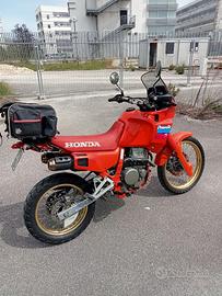 Honda Dominator 650 FMI