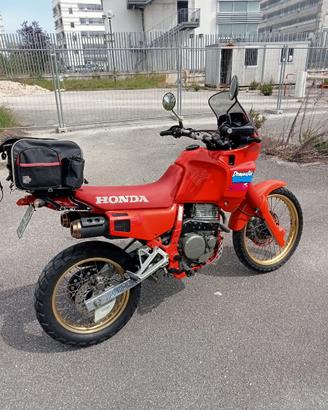 Honda Dominator 650 FMI