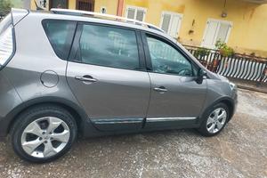 Renault Scenic x cross wuaite 