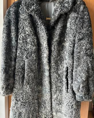Pelliccia Astrakan colore grigio