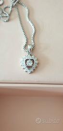 Collana nuova con elegante ciondolo e strass