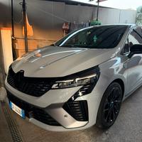 Clio esprit Alpine full hybrid