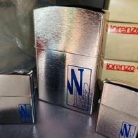 Tre Zippo più altri articoli da gioco e da fumo