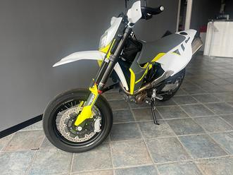 Husqvarna 701 supermotard