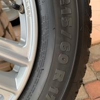 Cerchi in lega e gomme da neve Michelin