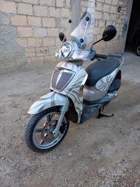 Aprilia Scarabeo 125 - 2009