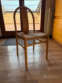 Tavolo con sedie in frassino