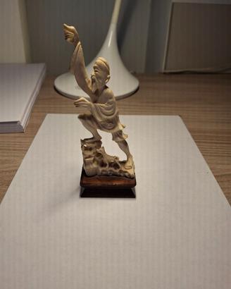 statuetta pescatore