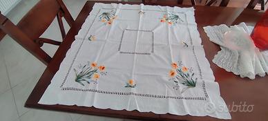 tovaglietta con ricamo a macchina 