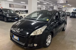 Peugeot 5008 1.6 HDi 7 posti, automatica