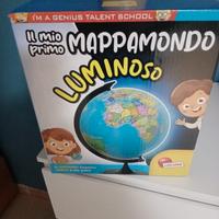 mappamondo nuovo che si illumina 
