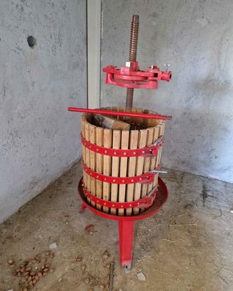 attrezzature  per cantina