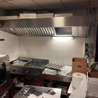 Svendita cucina e attrezzatura da locale