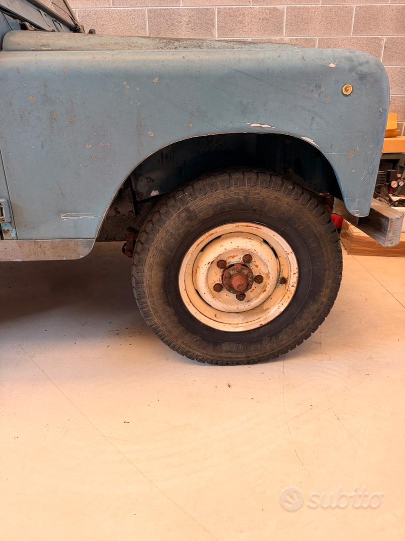 Land Rover Defender 1982 photo 2