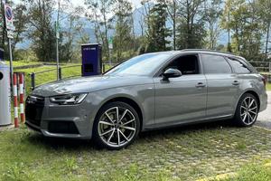 Audi a4 2.0 tfsi g tron S-line