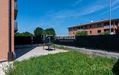 MERAVIGLIOSO BILOCALE CON GIARDINO PRIVATO IN CLAS