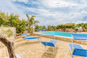 3 Villette con piscina Tenuta Nepole