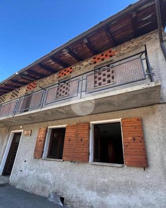 CASA SEMINDIPENDENTE A COGNE