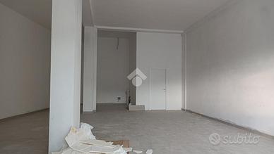 NEGOZIO A SANTARCANGELO DI ROMAGNA