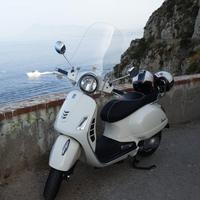 Piaggio vespa 300 gts-abs