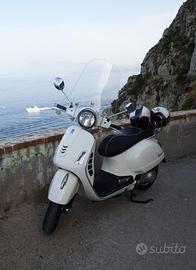 Piaggio vespa 300 gts-abs