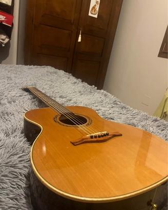 Chitarra acustica elettrificata Eko Mia IV Series