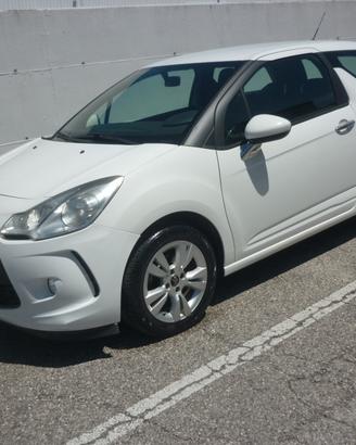 DS 3 1.4 VTi 95 Chic Km 86.00 Neopatentati