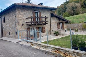 Villetta completamente ristrutturata  zona Brandol