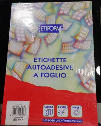 Etichette adesive