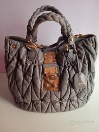 Miu Miu borsa