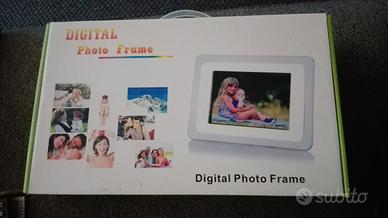 Cornice digitale nuova