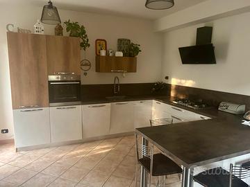 Cucina Stosa completa, perfetta