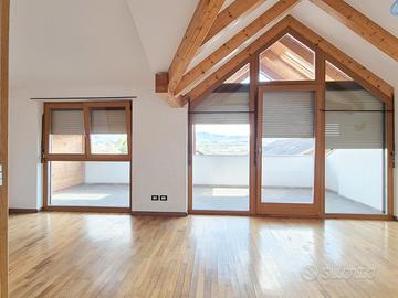 Monolocale con terrazza e garage