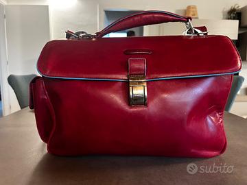 Valigetta Piquadro in vera pelle con tracolla