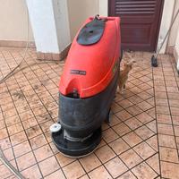 Macchina lavapavimenti