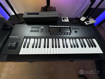 Komplete kontrol s49 mkII